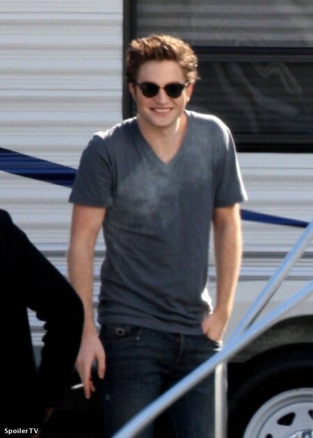 First New Moon Set Picture with Robert Pattinson