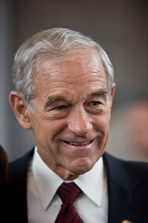 Ron Paul Talks Politics on D.L. Hughley Show (video)