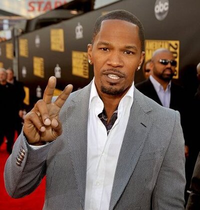 Jamie Foxx Performing Blame It on American Idol
