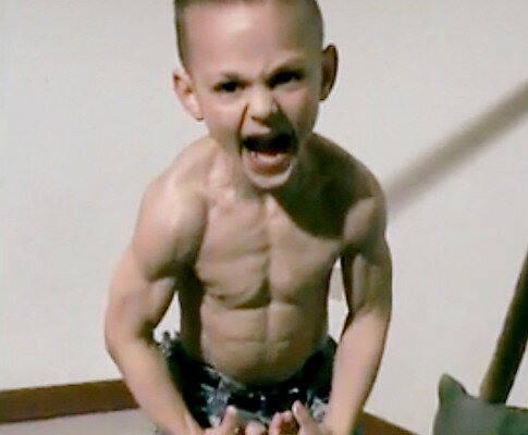 Giuliano Stroe - 5 Year Old Body Builder from Romania