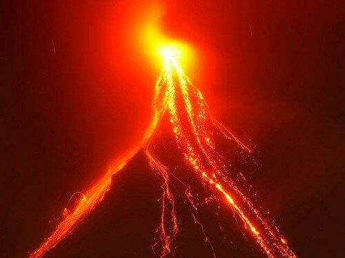 Philippines Mayon Volcano Eruption on Christmas 2009