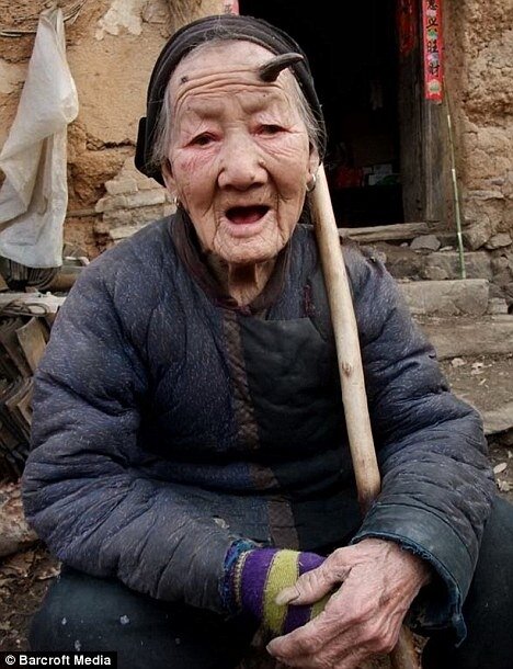 101 Year Old Zhang Ruifang from China - Woman with Devil Horns